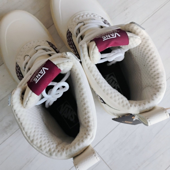 VANS x BENNY URBAN NEW MTE Standard Mid Snow Boots - Picture 7 of 11